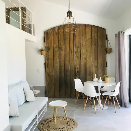 Σπίτι διακοπών Trendy One Bedroom House, & Lagoon
